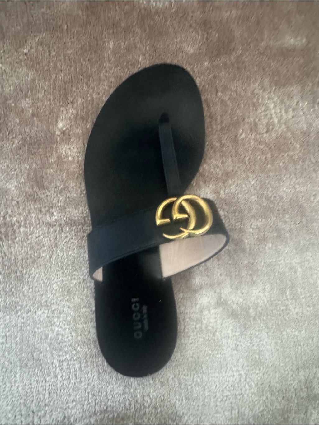 Gucci Black Leather Toe-Post Sandal With Gold Double G